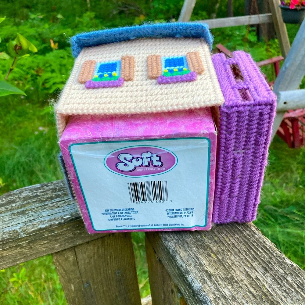 Tissue Box Cover HANDMADE Yarn Cross Stitch Cute Cottage